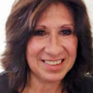 Meet your Posher, Carolyn